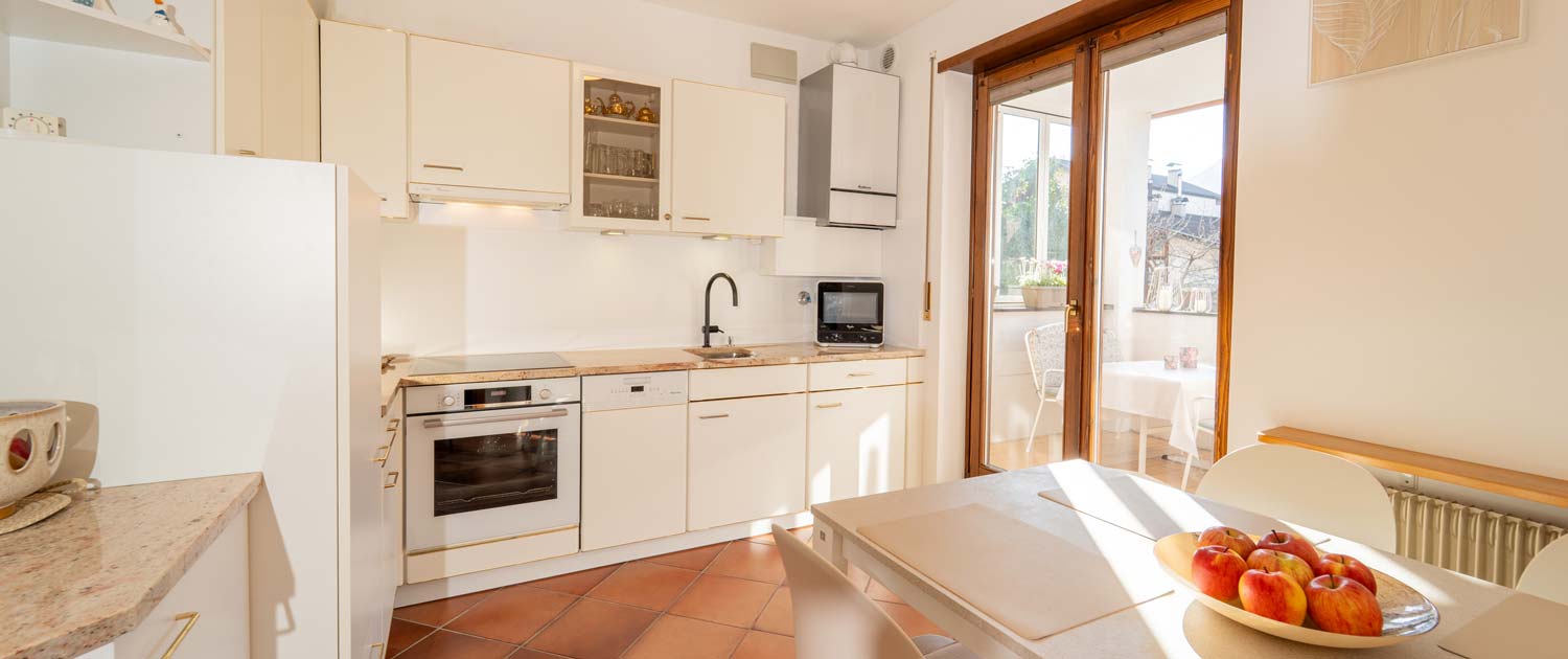 apartment-eva_kueche-DSC09775-HDR