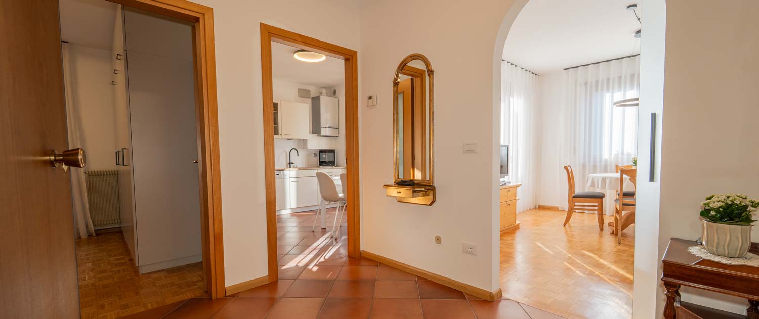 apartment-eva_vorraum-DSC09835-HDR